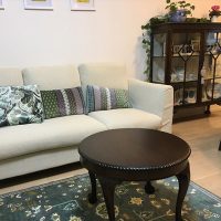 アンティークのテーブル