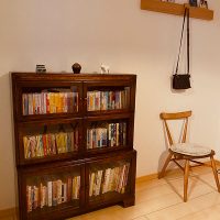 アンティークのキャビネット