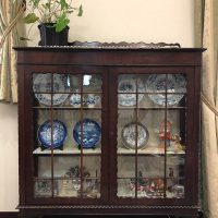 アンティークのキャビネット