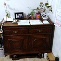 アンティークのキャビネット