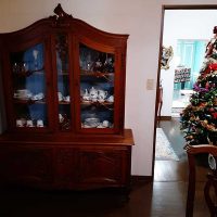 アンティークのキャビネット