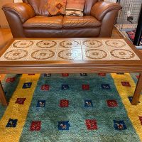 アンティークのテーブル