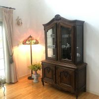 アンティークのキャビネット