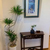 アンティークのテーブル