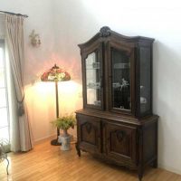 アンティークのキャビネット