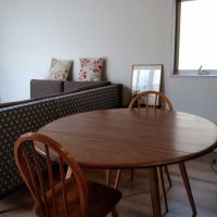 アンティークのテーブル