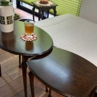 サイドテーブル