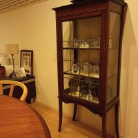 ガラスキャビネット