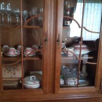 ガラスキャビネット