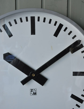アンティーク その他の雑貨　アンティーク雑貨　アンティーク ウォールクロック。イギリスから届いたアンティークの壁掛け時計。(e-225)