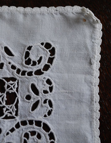 h-069-z アンティークのドイリー大きい