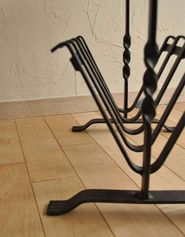 j-089-z アンティークマガジンラックのラック内