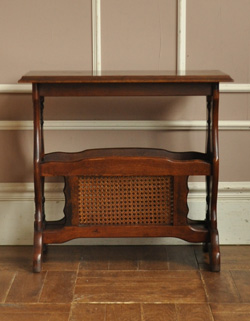 j-1050-f アンティークマガジンラックの正面