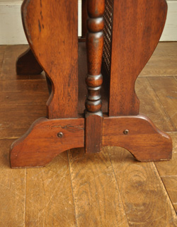 j-1050-f アンティークマガジンラックの脚