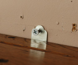 j-282-f アンティークフック付きシェルフのビス穴