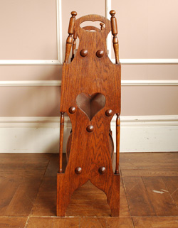 使える小さなアンティークはいかが?
アンティーク マガジンラック