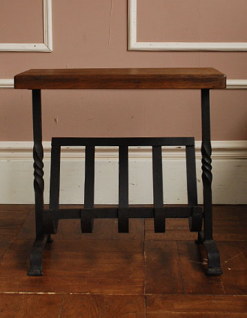 使える小さなアンティークはいかが?
アンティーク マガジンラック