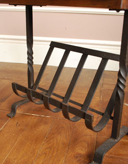 使える小さなアンティークはいかが?
アンティーク マガジンラック