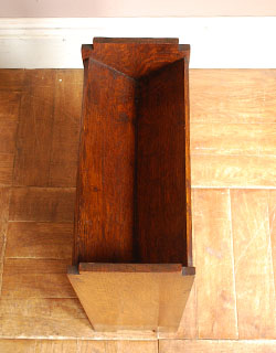 文庫本や雑誌など置いてもこのマガジンラックならお洒落に見えます。(j-910-f) j-910-f アンティークマガジンラック