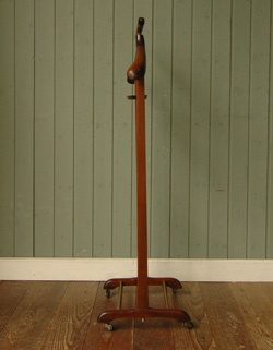 アンティークのハンガー