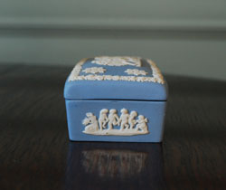 k-903-z アンティークウェッジウッド