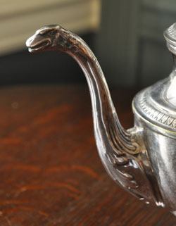 m-1027-z アンティークのポット(注ぎ口)