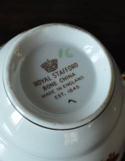 人気のあるRoyal Stafford 社のものです。(m-809-z) m-809-z コロネーションカップ