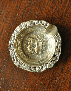 英国インテリア雑貨 アンティークのアッシュトレイ（灰皿）(m-979-z