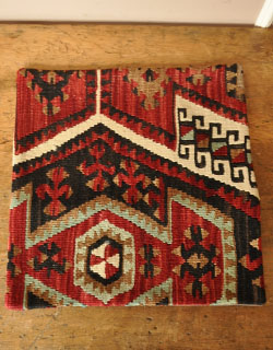 オールドキリムのクッションカバー