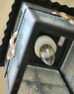 Handleオリジナル　照明・ライティング　オシャレに玄関を照らしてくれるHandleオリジナルのアンティーク風 外灯（E26球付）。LEDも使えます口金は日本球仕様のE26型、100Wまで対応しています。(wr-074-o)