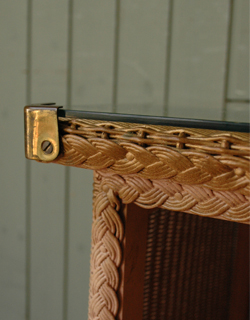 ガラスはしっかり固定されているので、安定感があります。飲み物を置いても安心です!(d-892-f) d-892-f アンティークロイドルームボックス