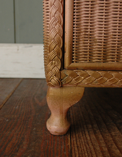 ぷっくり丸い脚。しっかり支えてくれます。(d-892-f) d-892-f アンティークロイドルームボックス