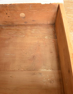 d-978-f アンティークキャビネット（ホワイト）の汚れ