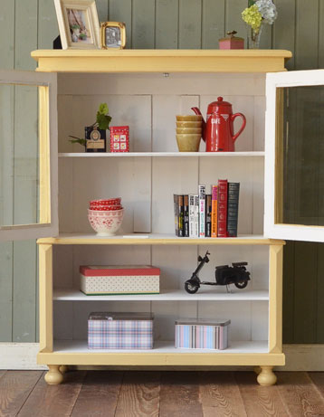 d-991-f アンティークガラスキャビネット（クリーム）のオープン時