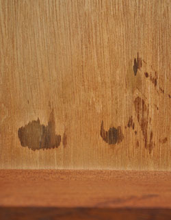 北欧インテリアをめざす方へオススメ。アンティークサイドボード