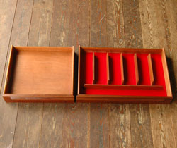 北欧デザインが可愛いアンティークサイドボード