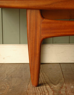 『G-PLAN』のアンティーク　サイドボード