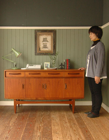 『G-PLAN』のアンティーク　サイドボード