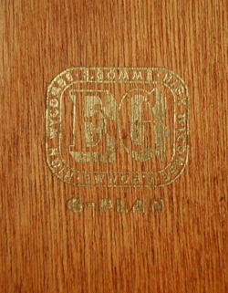 見つけてしまいました!『G-PLAN』のアンティークサイドボード