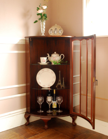 j-1004-f アンティークガラスキャビネットのオープン時