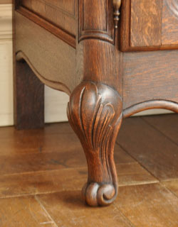 j-1012-f アンティークキャビネットの脚