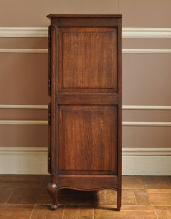 j-1012-f アンティークキャビネットの横