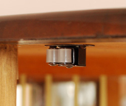 j-1014-f アンティークガラスキャビネットのローラーキャッチャー