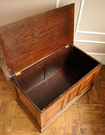 j-1021-f アンティーク コファー（ベンチ）のオープン時