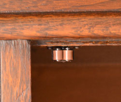 j-1032-f アンティークワードローブの金具