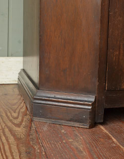 j-1043-f アンティーク ワードローブの脚