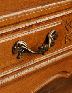 j-1061-f アンティークキャビネットのハンドル