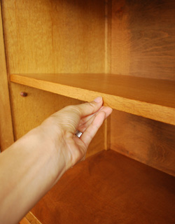 j-1061-f アンティークキャビネットの扉内