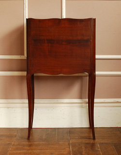 j-1067-f アンティークナイトテーブルの後ろから