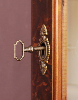 j-1071-f アンティークウォールキャビネットの鍵穴